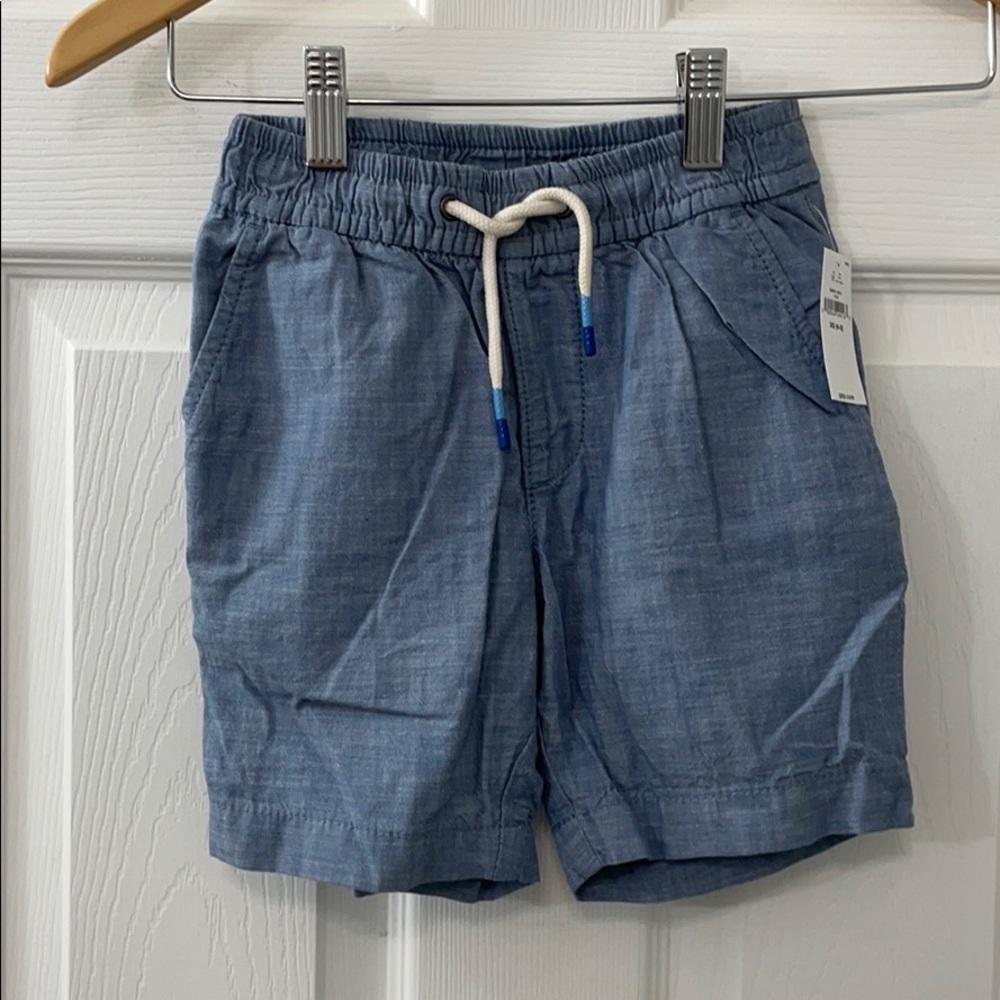 NWT GAP shorts (unisex)